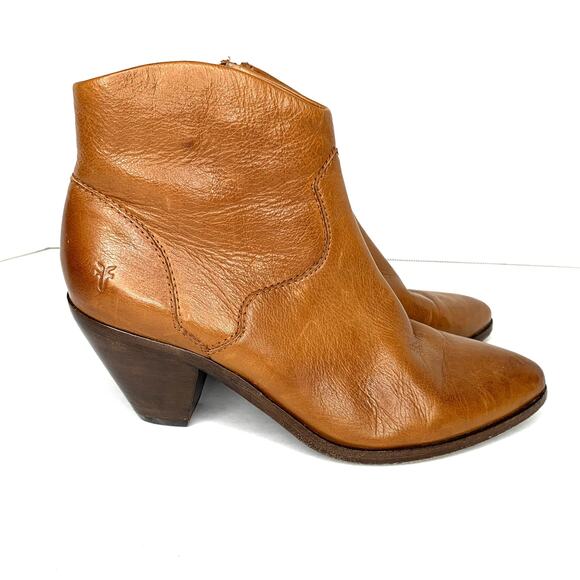 Frye Lila model in saddle tan caramel western bootie pointy toe women's size 6.5 - Picture 3 of 9